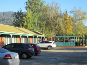 Гостиница Snowgum Motel  Маунт Бьюти